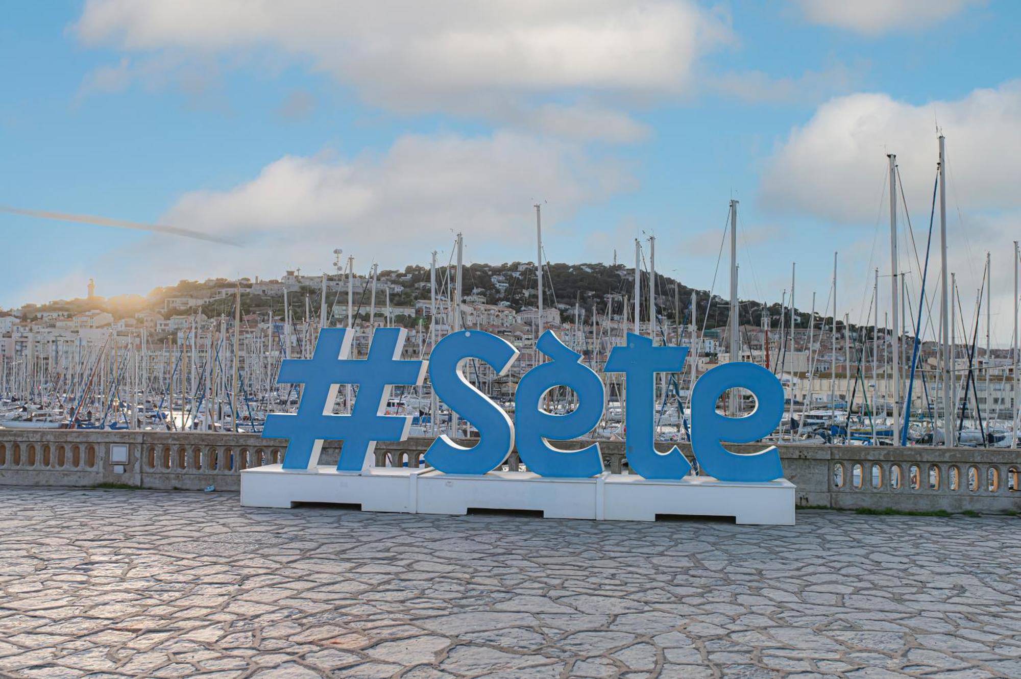 Le Grand Hotel Sète Esterno foto